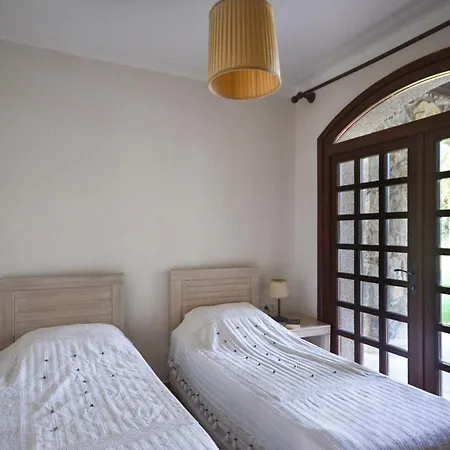 Βίλα Sleeps 8 Pool Air Con Wifi T775788