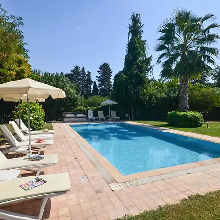 Villa Sleeps 8 Pool Air Con Wifi T775788 Bitez