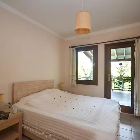 Sleeps 8 Pool Air Con Wifi T775788 Βίλα