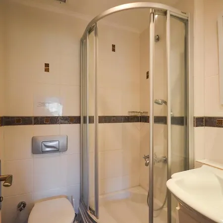 Sleeps 8 Pool Air Con Wifi T775788 Βίλα *